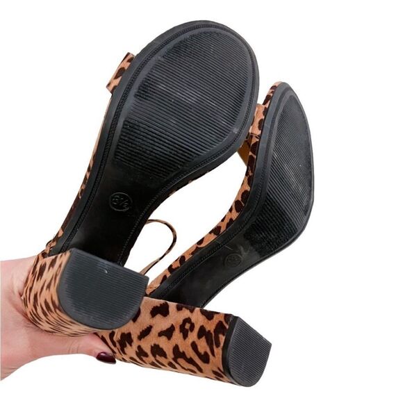 Old Navy Ankle Strap Block Heel Open
Toe Sandals Size 10 - Picture 10 of 12